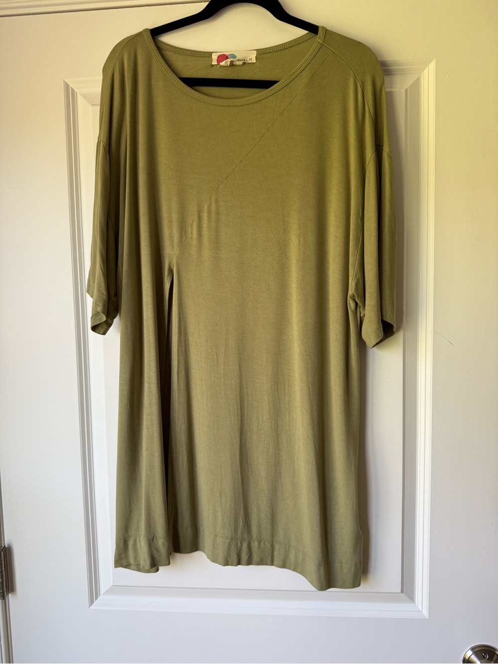 Free People Beach Relaxed Olive Green Women's Top with long front vent. Large